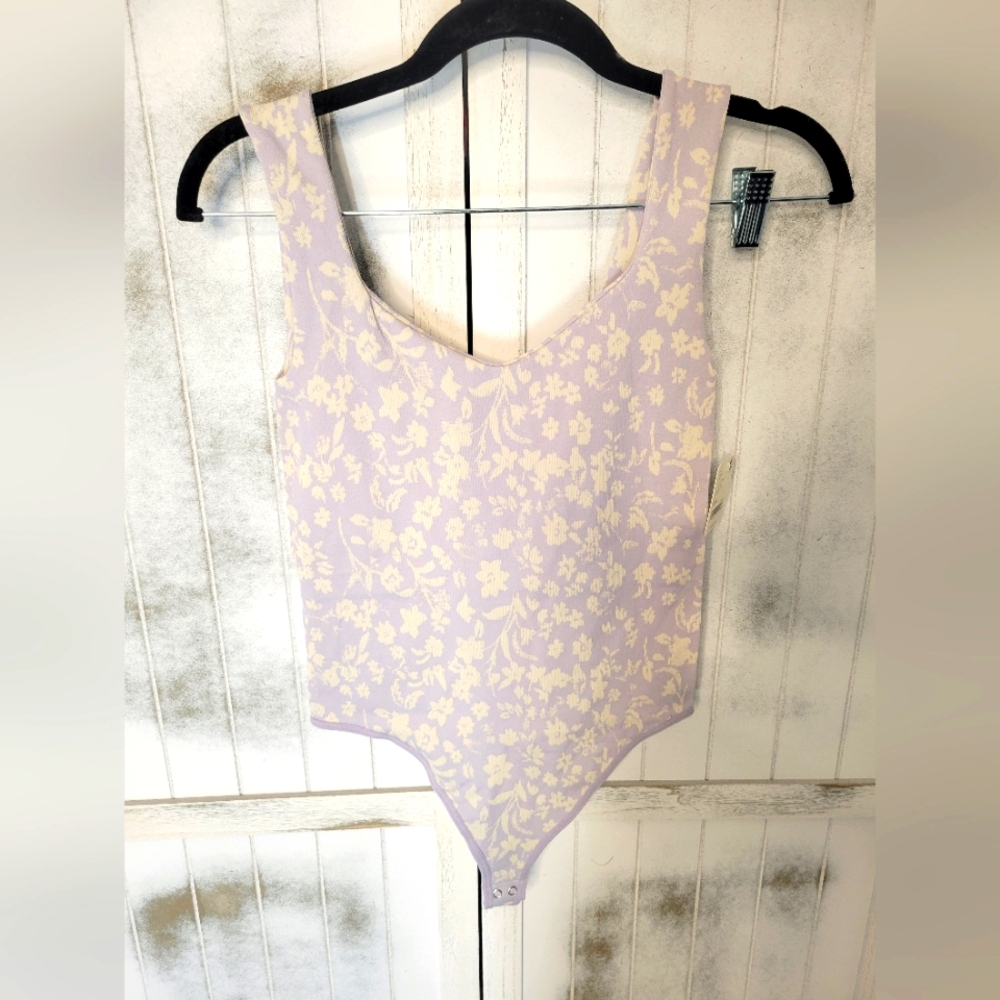 NWT Free People Clean Lines Printed Bodysuit in Lilac Combo Small - Picture 2 of 5